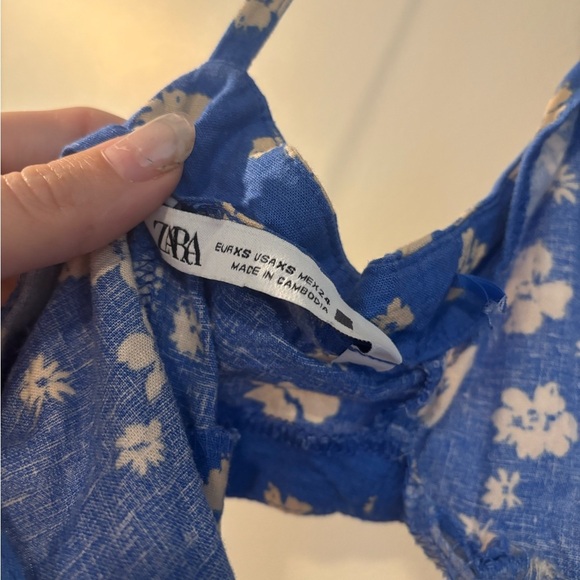 Zara Floral Blue and Cream Top - Picture 4 of 4